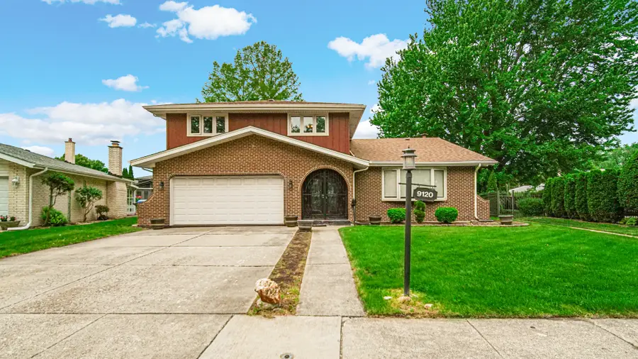 9120 S Keeler Avenue, Oak Lawn, IL 60453 - #2