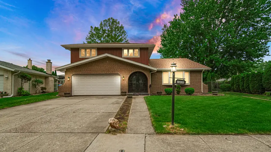 9120 S Keeler Avenue, Oak Lawn, IL 60453 - #3