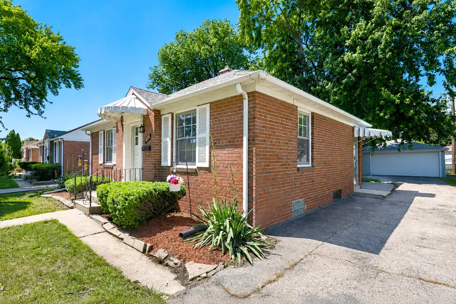 1607 Glenwood Avenue, Joliet, IL 60435 - #2