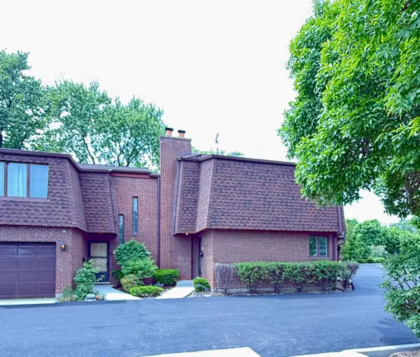 414 S Dee Road, Park Ridge, IL 60068