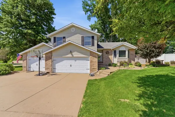 2212 Parkway Drive, Port Byron, IL 61275-9850