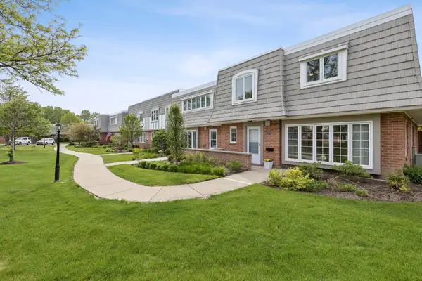 1470 Saint Tropez Court, Highland Park, IL 60035