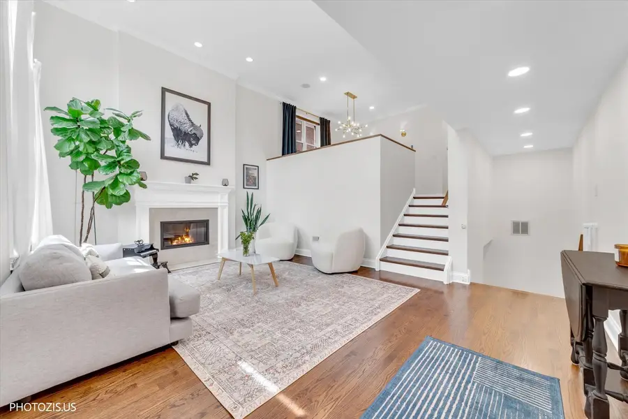 1718 W Superior Street #1W, Chicago, IL 60622 - #2