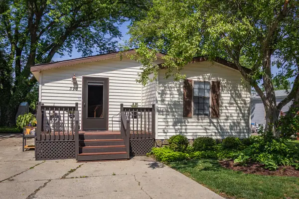 38569 N Sheridan Road #390, Beach Park, IL 60099