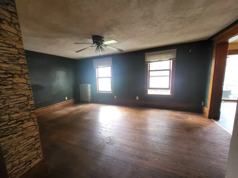 900 W Jackson Street, Ottawa, IL 61350 - #3