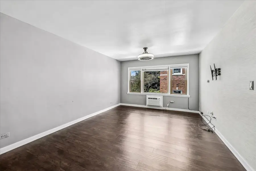 938 North Boulevard #201, Oak Park, IL 60301 - #3