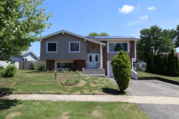 212 Lexington Drive, Bolingbrook, IL 60440
