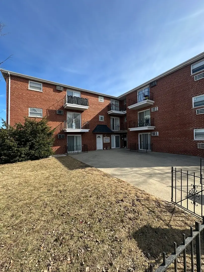 6653 W 63rd Street #2N, Chicago, IL 60638 - #1