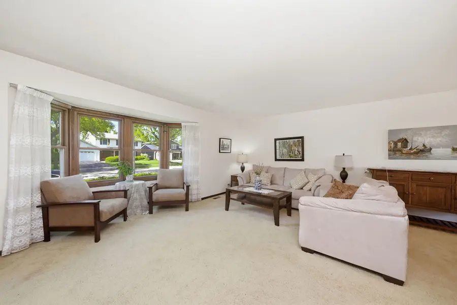 1511 Lexington Lane, Downers Grove, IL 60516 - #3