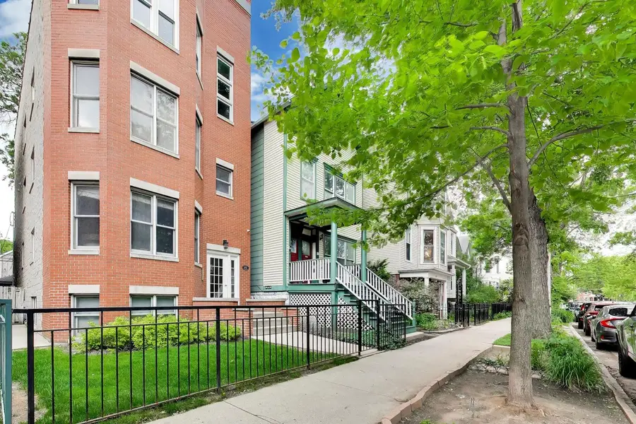 3051 N Clifton Avenue #2, Chicago, IL 60657 - #2