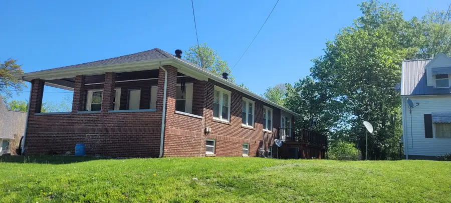 1010 Wilshire Drive, Mount Vernon, IL 62864 - #2