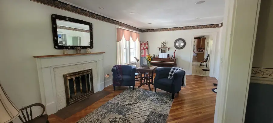 1010 Wilshire Drive, Mount Vernon, IL 62864 - #3