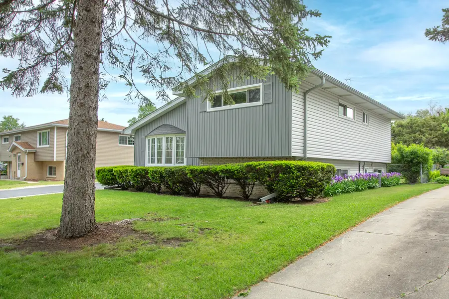 921 S Iowa Avenue, Addison, IL 60101 - #2