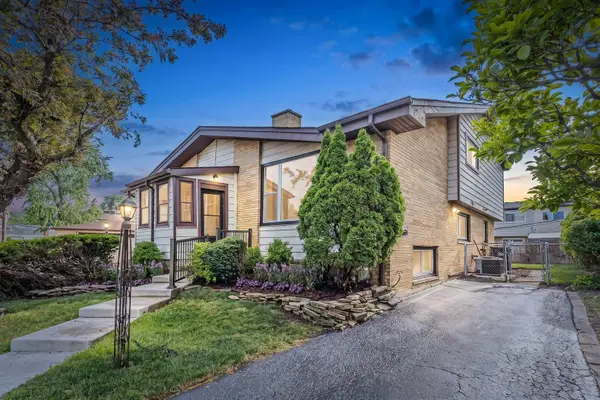 9272 N Home Terrace, Des Plaines, IL 60016