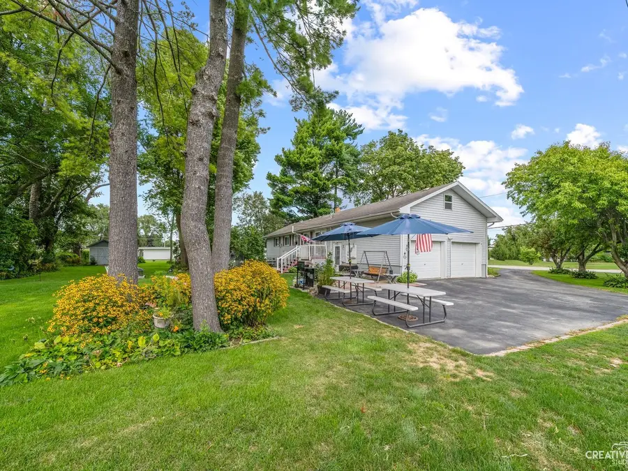 210 S Ben Street, Plano, IL 60545 - #3