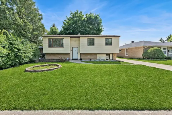 2325 Yeoman Street, Waukegan, IL 60087