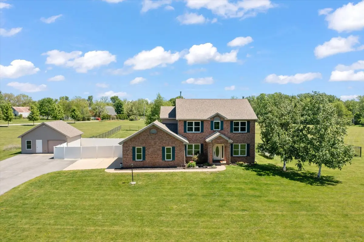 302 County Road 2650 N, Mahomet, IL 61853 - #1