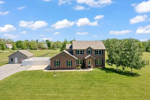 302 County Road 2650 N, Mahomet, IL 61853