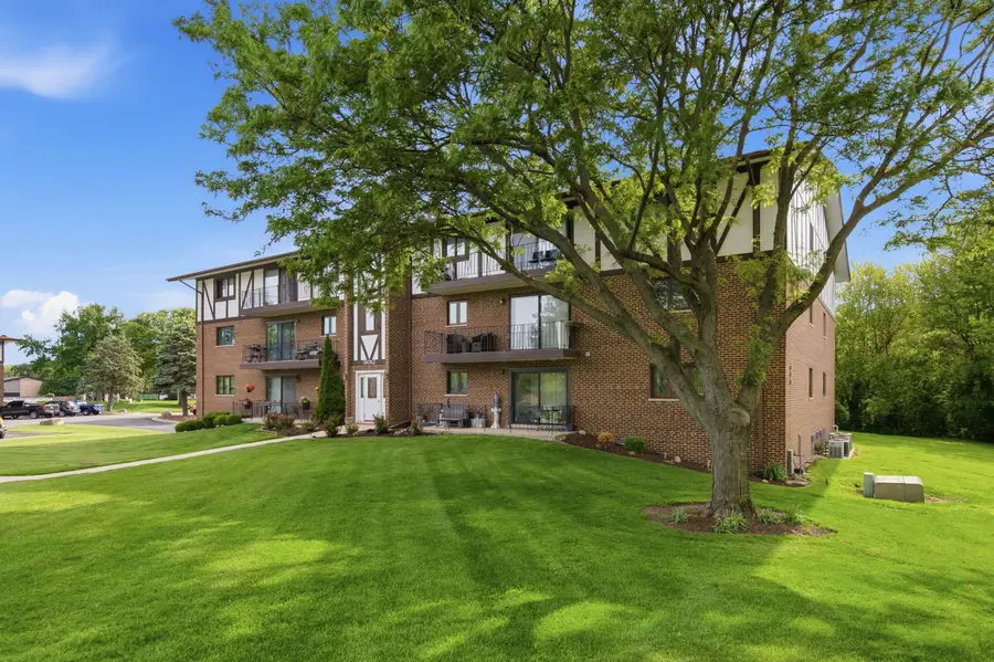 11012 S Theresa Circle #1C, Palos Hills, IL 60465 - #2