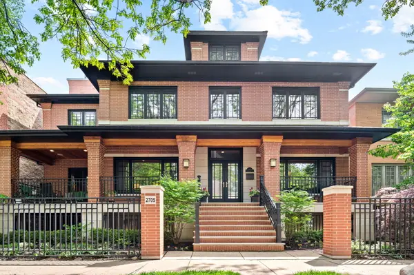 2705 N Bosworth Avenue, Chicago, IL 60614