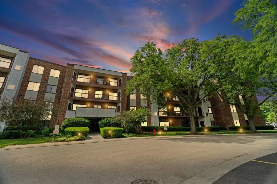 1500 Harbour Drive #4F, Wheeling, IL 60090 - #2