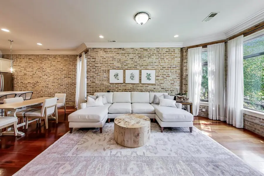 1420 W Belle Plaine Avenue #1E, Chicago, IL 60613 - #2