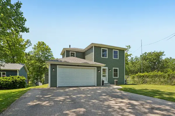 826 Elm Avenue, Round Lake Park, IL 60073