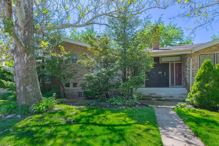 22 N Dee Road #22, Park Ridge, IL 60068 - #2