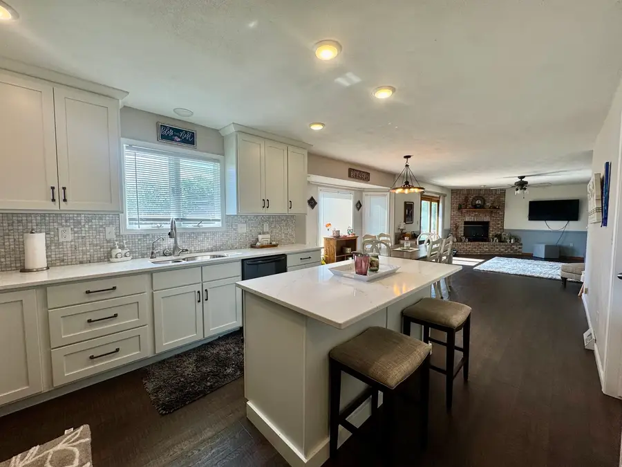 11603 1st Street, Milan, IL 61264 - #3