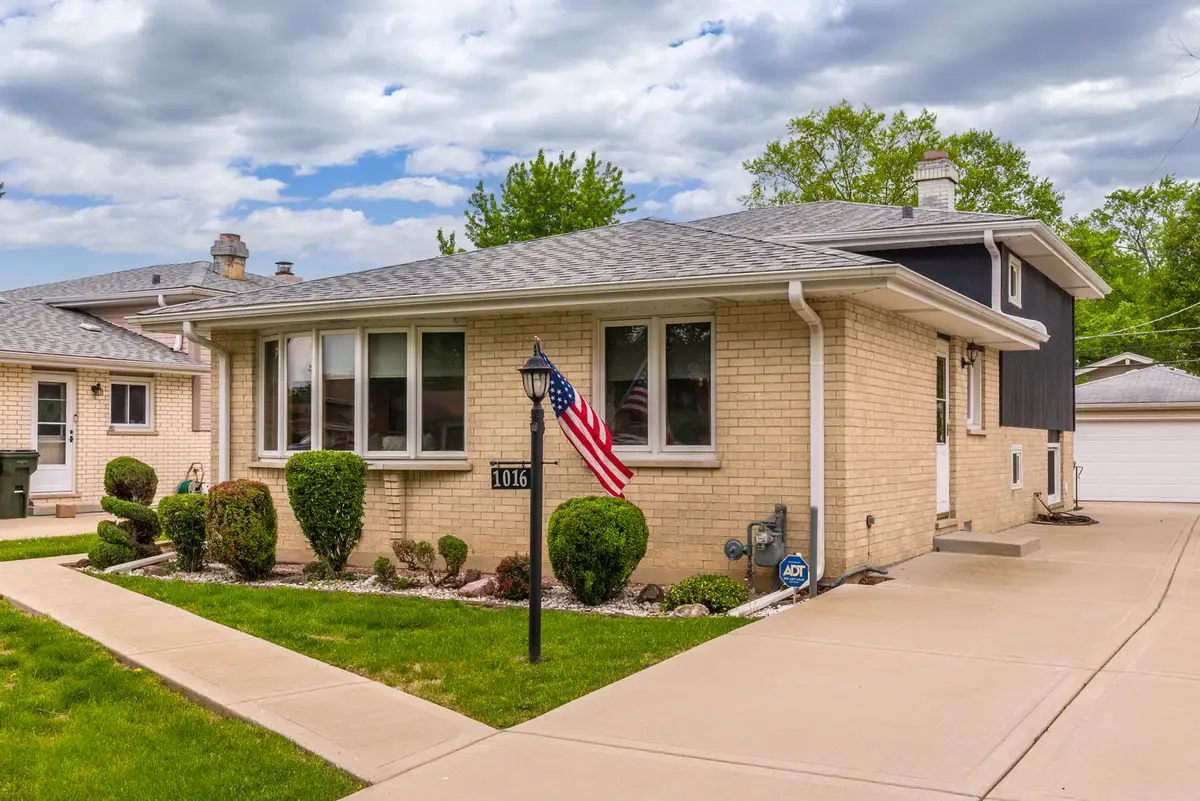 1016 S Haddow Avenue, Arlington Heights, IL 60005 - #1
