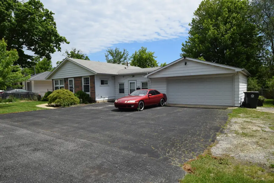 1531 N East End Avenue, Round Lake Beach, IL 60073 - #3