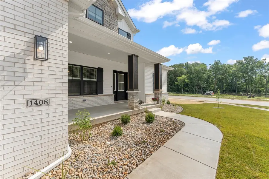 1408 Ravenwood Drive, Mahomet, IL 61853 - #2