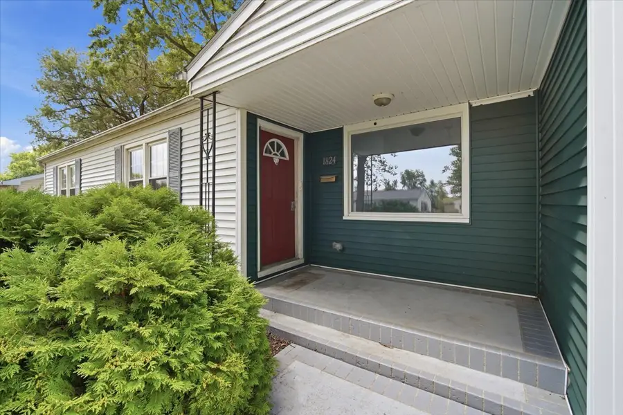 1824 E Lafayette Street, Bloomington, IL 61701 - #2