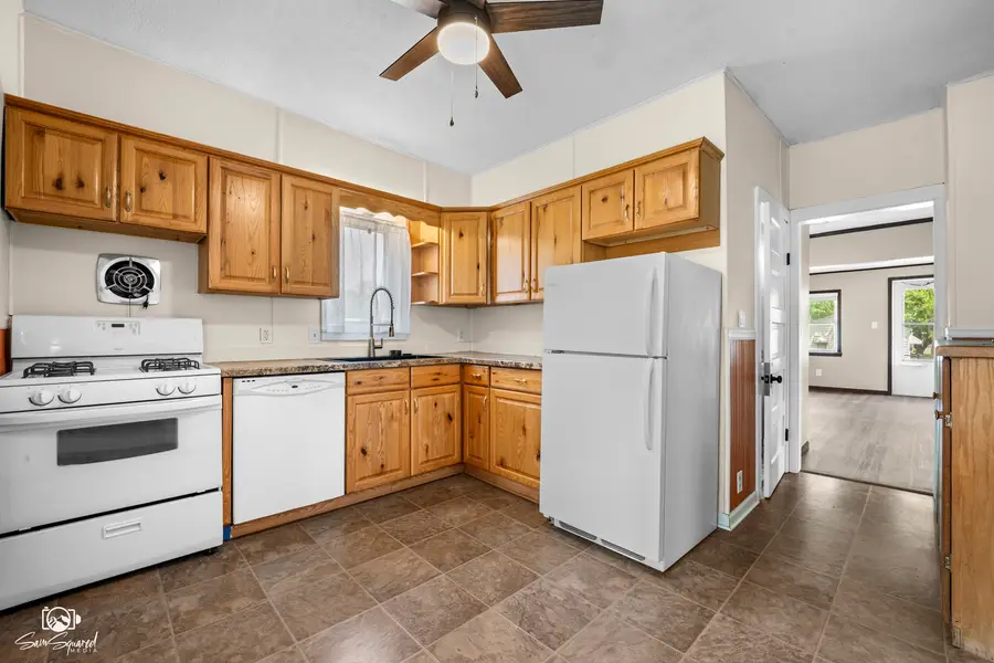 1501 S 7th Avenue, Kankakee, IL 60901 - #3