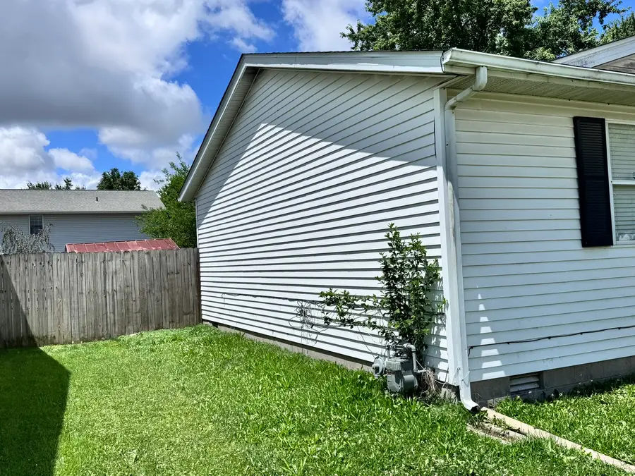 532 Kristy Drive, Centralia, IL 62801 - #3