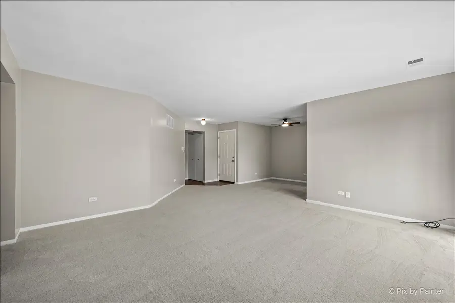 827 E Kings Row #8, Palatine, IL 60074 - #3