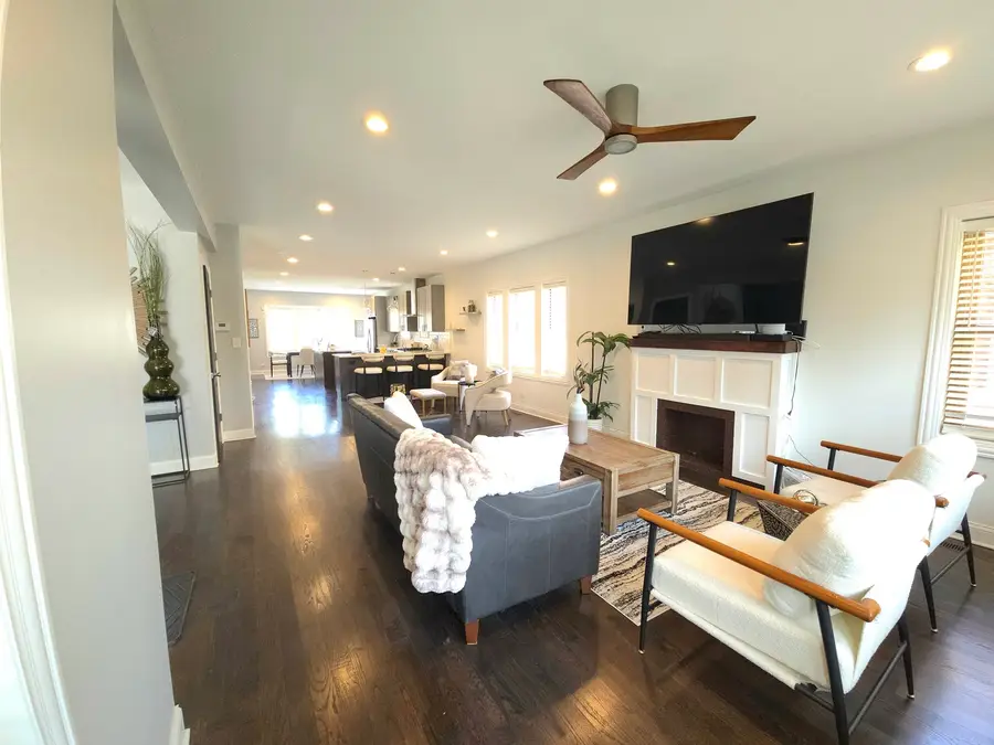 1914 East Avenue, Berwyn, IL 60402 - #3