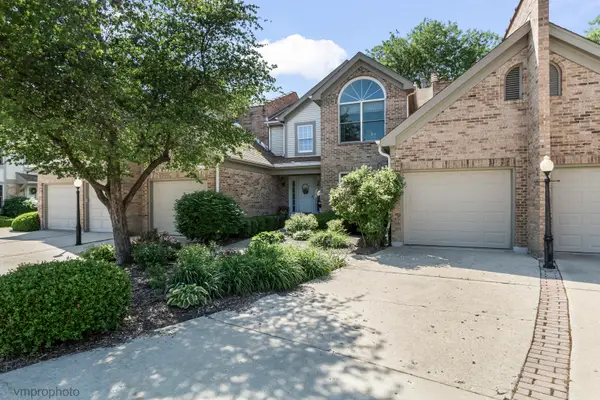 1916 W Ashbury Lane, Inverness, IL 60067
