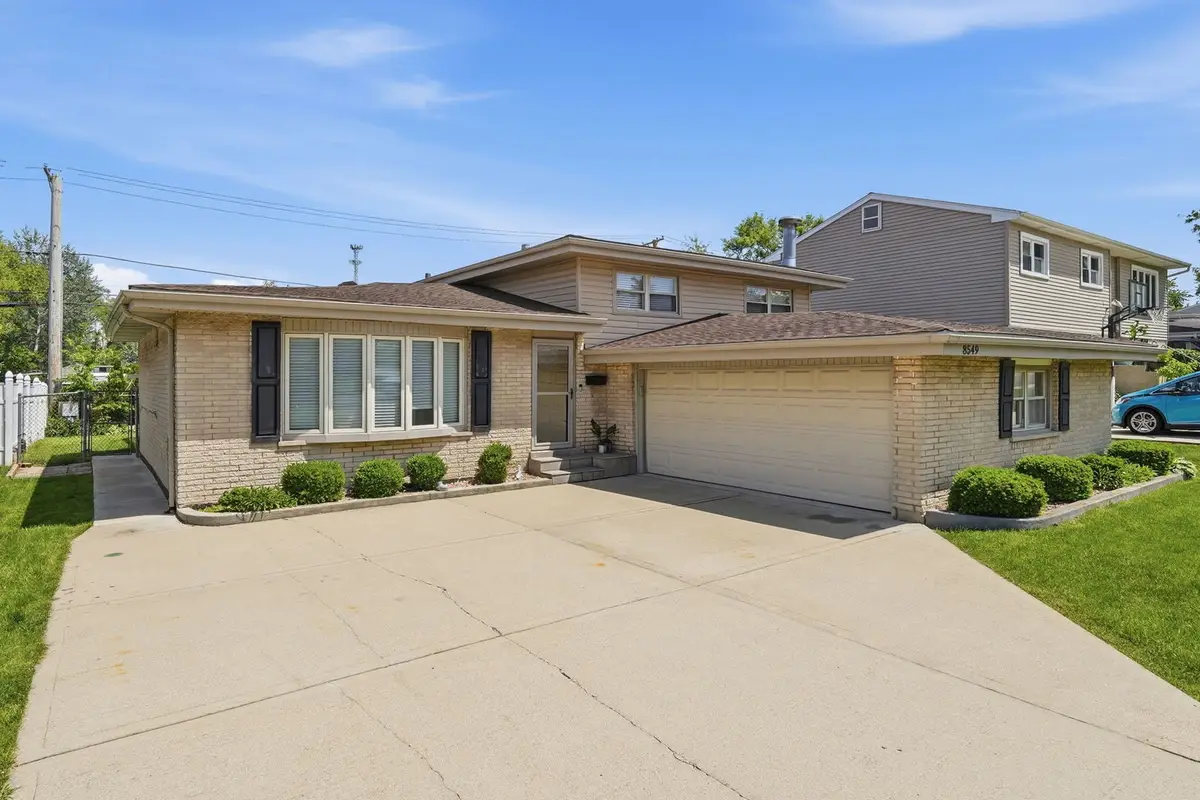 8549 Blue Ridge Avenue, Hickory Hills, IL 60457 - #1
