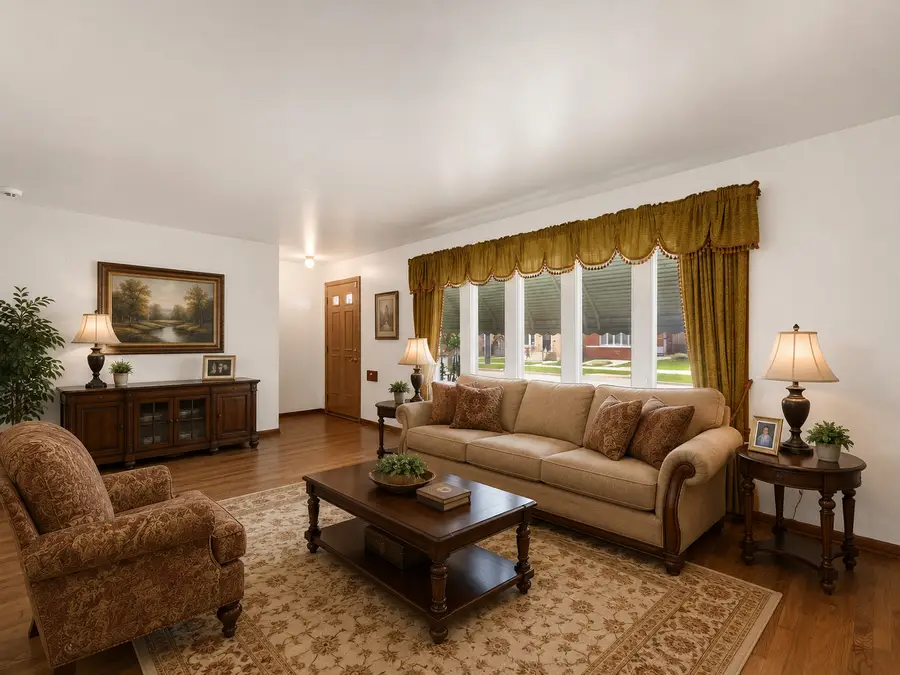 5403 S Lotus Avenue, Chicago, IL 60638 - #2