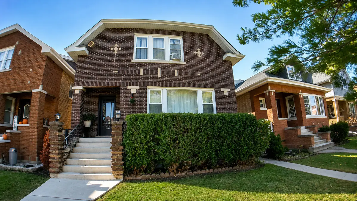 5433 W Melrose Street, Chicago, IL 60641 - #1