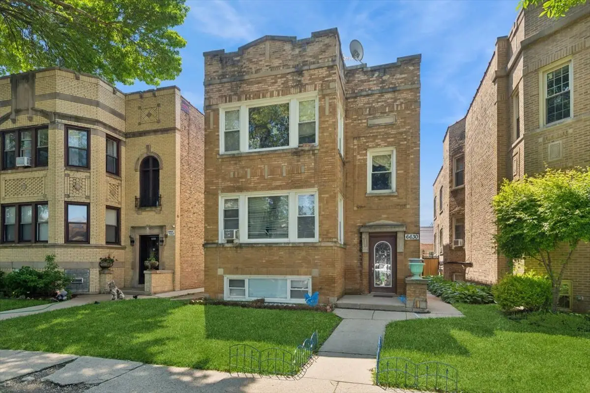 6630 N Maplewood Avenue, Chicago, IL 60645 - #1