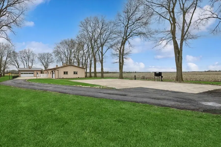 1430 N 30th Road, Ottawa, IL 61350 - #2
