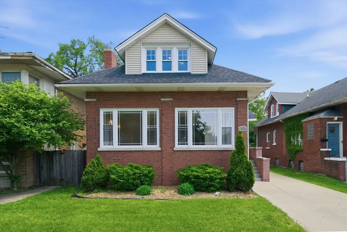 7247 S Luella Avenue, Chicago, IL 60649 - #1