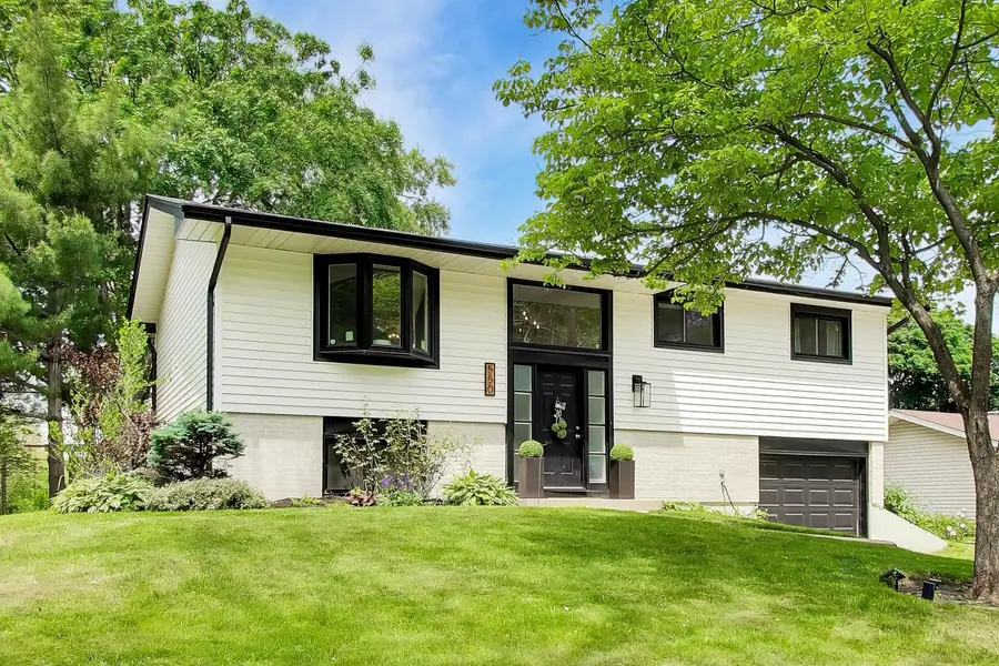 2S550 Gray Avenue, Lombard, IL 60148 - #2