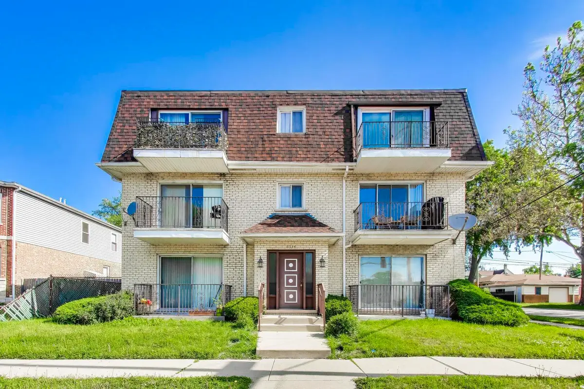 6534 W Montrose Avenue #1W, Harwood Heights, IL 60706 - #1