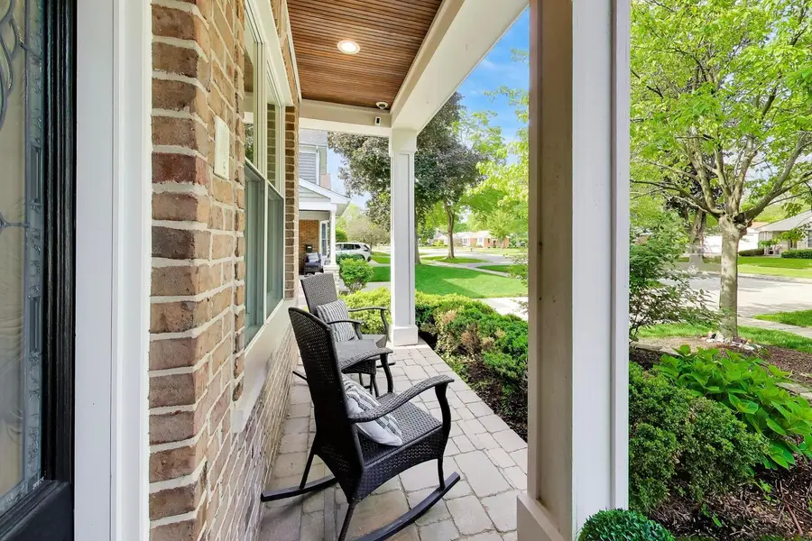 713 N Beverly Lane, Arlington Heights, IL 60004 - #3