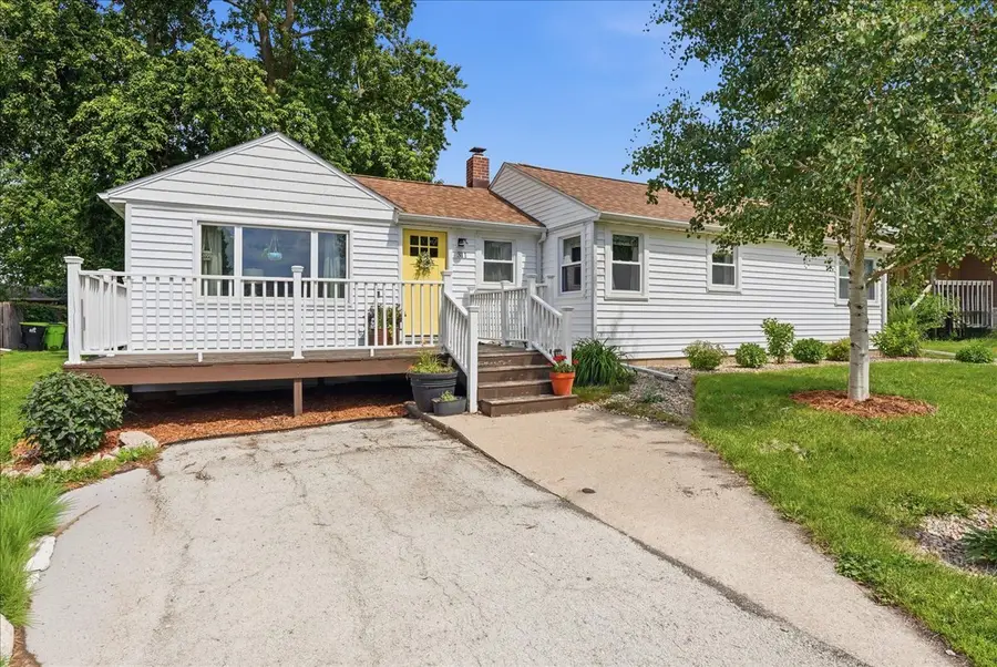 311 S 2nd Avenue, Chenoa, IL 61726 - #2