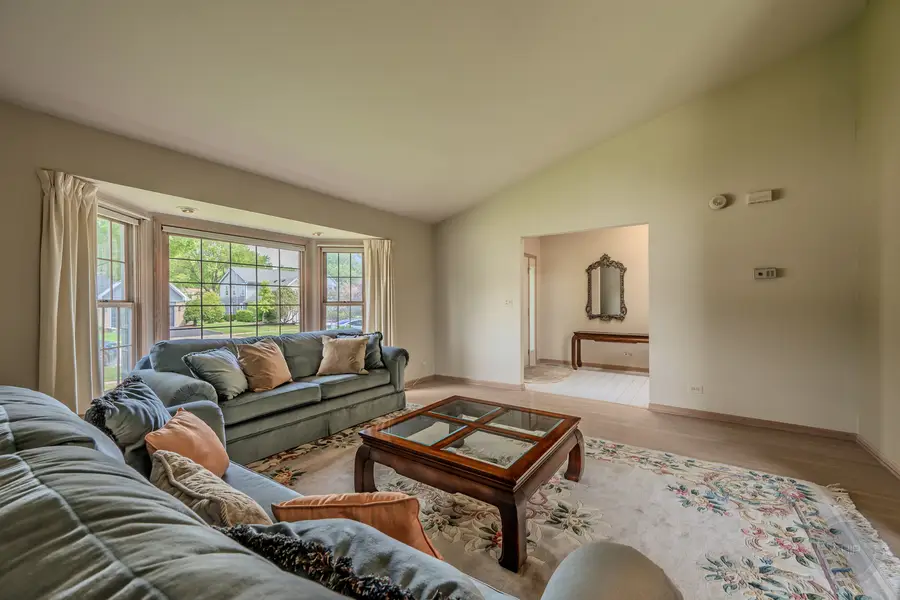 1046 E Amberwood Circle, Naperville, IL 60563 - #2