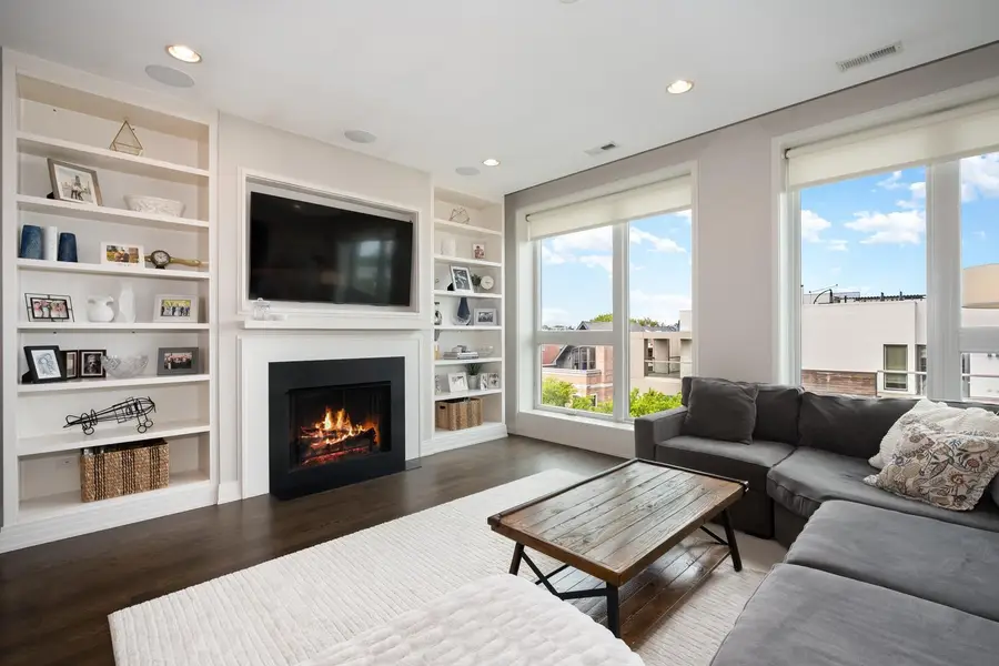 2755 N Lakewood Avenue #4S, Chicago, IL 60614 - #3